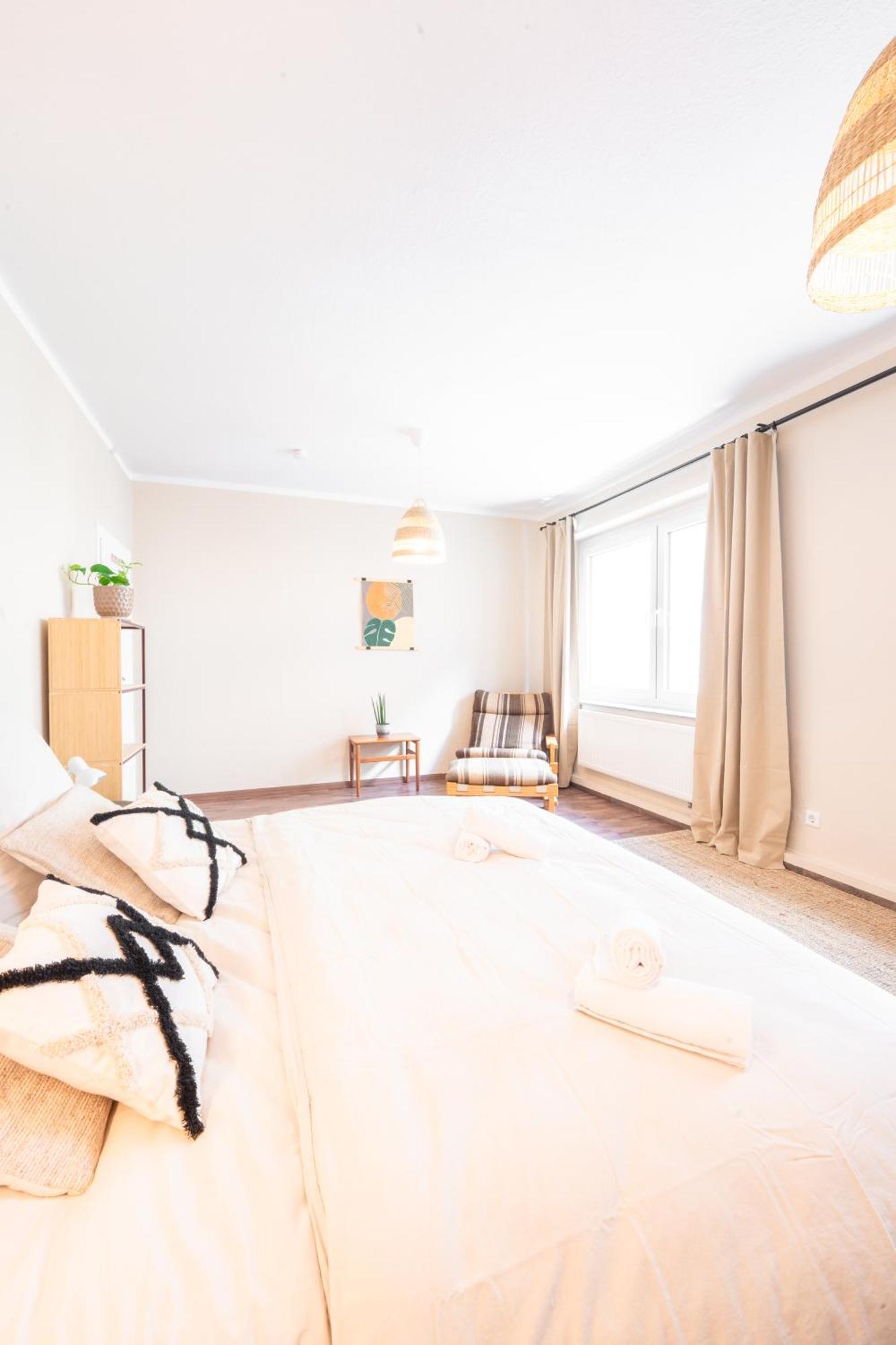 -Super Zentrales Zimmer- Direkt An Der Lutter! Bielefeld Buitenkant foto