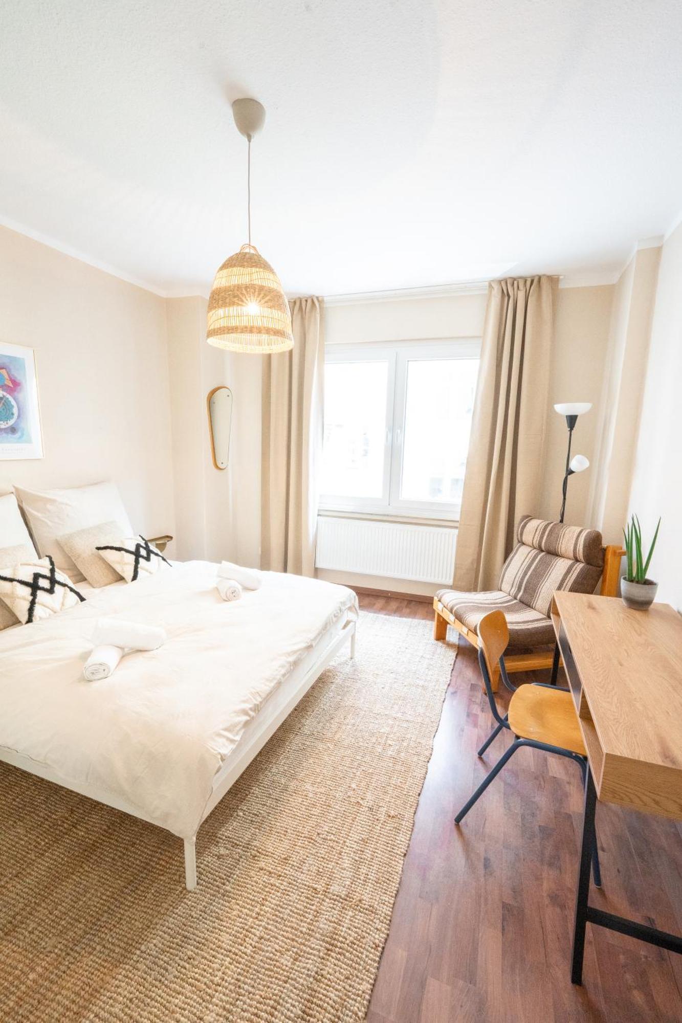 -Super Zentrales Zimmer- Direkt An Der Lutter! Bielefeld Buitenkant foto
