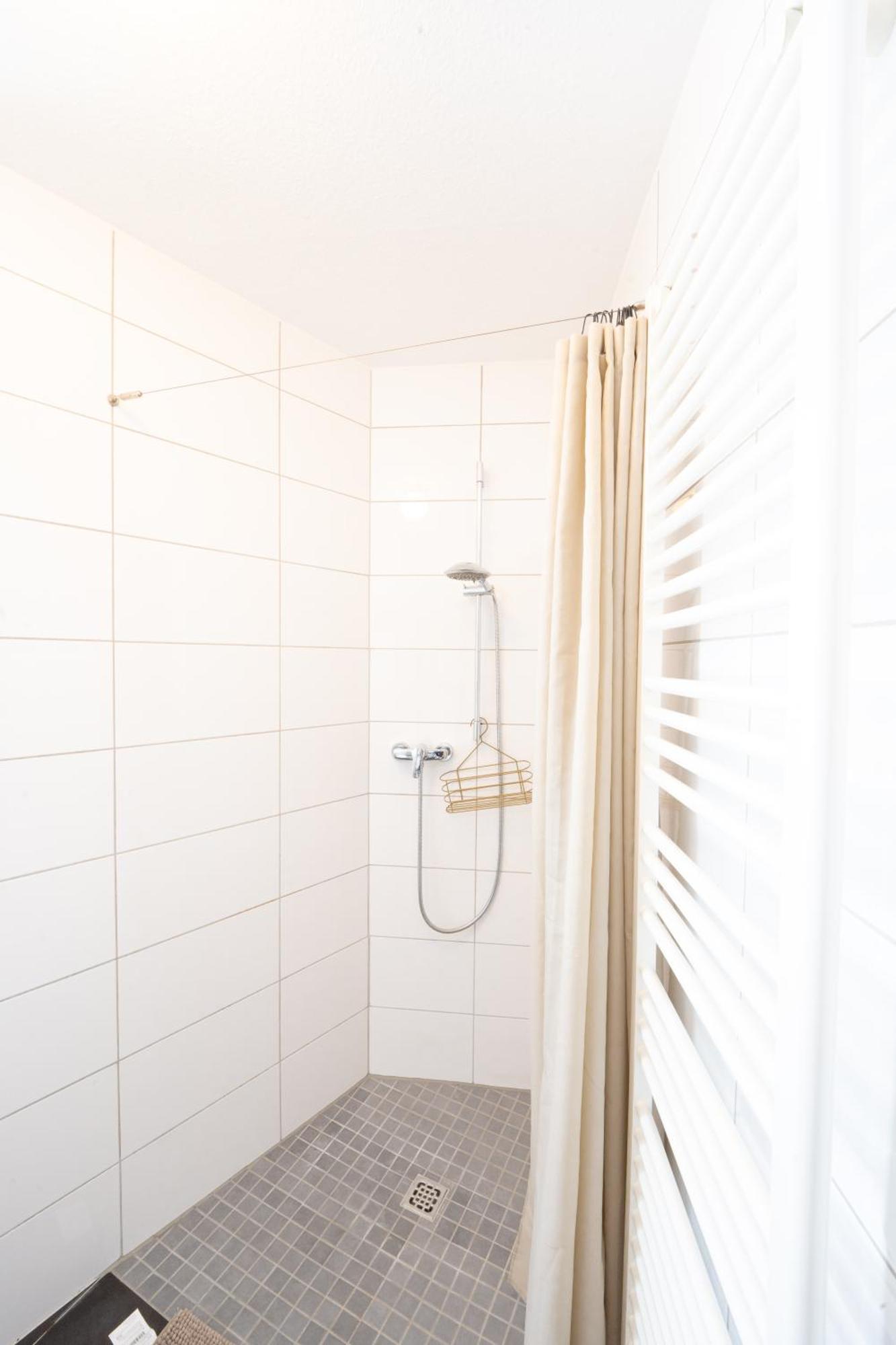 -Super Zentrales Zimmer- Direkt An Der Lutter! Bielefeld Buitenkant foto